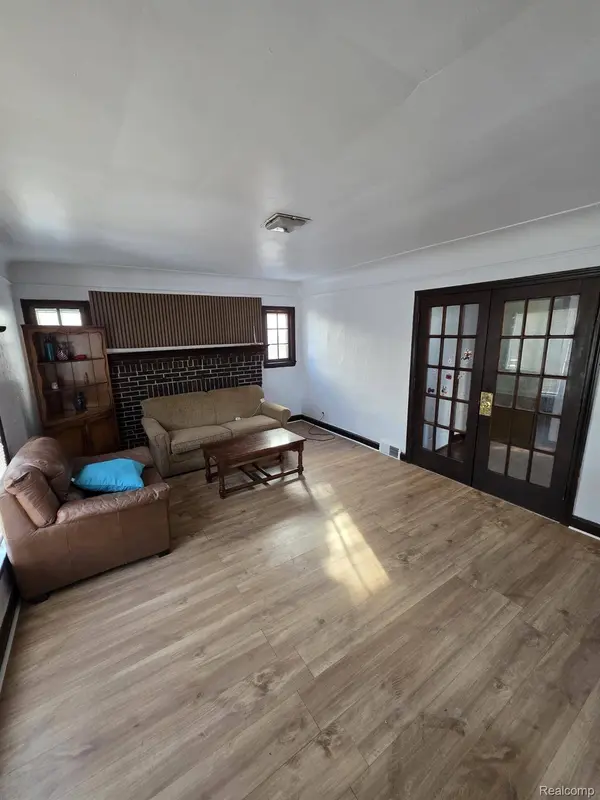 7230 Ashton AVE, Detroit, MI 48228