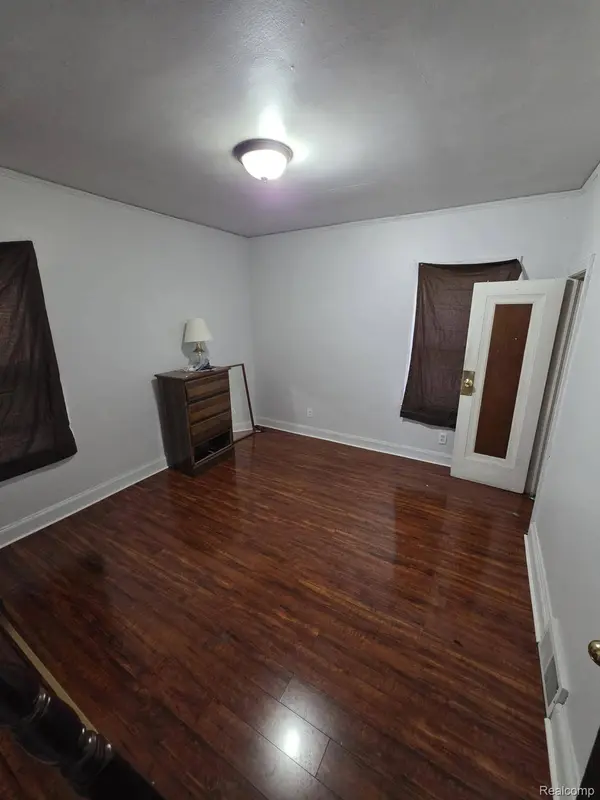 7230 Ashton AVE, Detroit, MI 48228