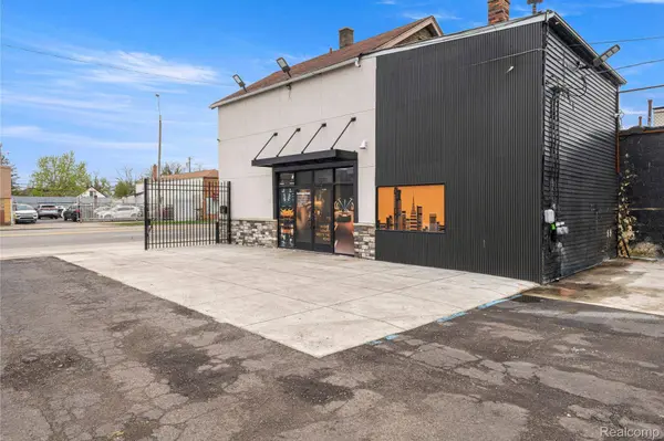 19420 W Warren AVE, Detroitcity_wayne, MI 48228
