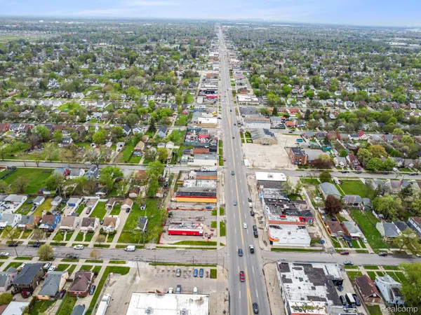 19420 W Warren AVE, Detroitcity_wayne, MI 48228