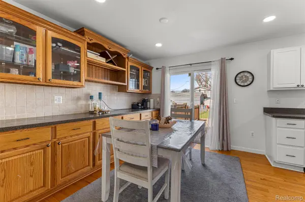 28810 Birchlawn ST, Garden City, MI 48135