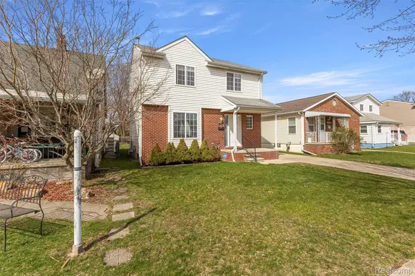 28810 Birchlawn ST, Garden City, MI 48135