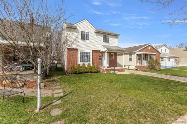 28810 Birchlawn ST, Garden City, MI 48135