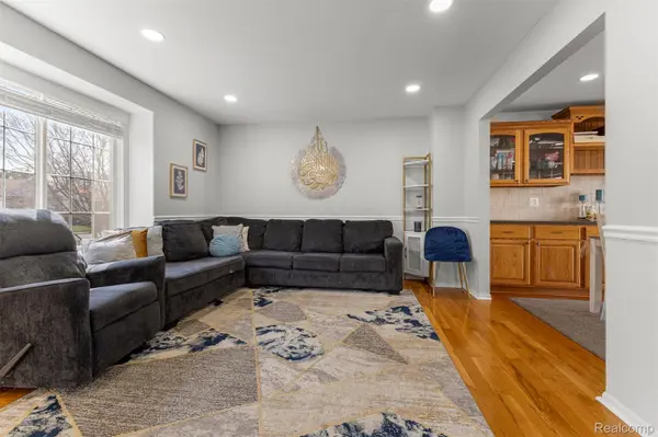 28810 Birchlawn ST, Garden City, MI 48135