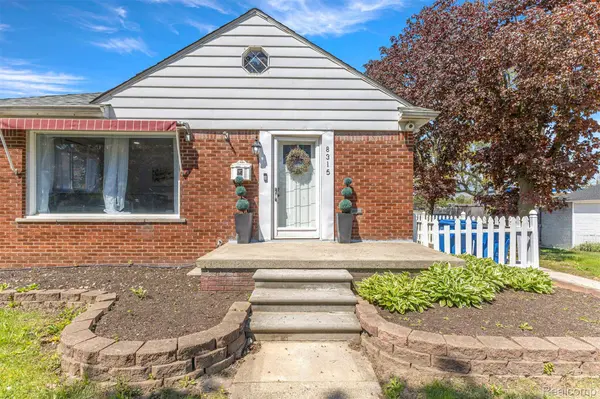 8315 Dale ST, Dearborn Heights, MI 48127