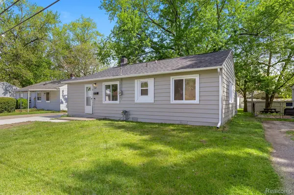 34113 Caspian CT, Westland, MI 48186