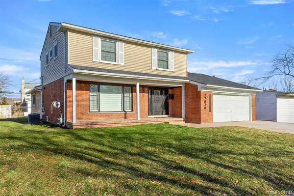 27020 Havelock DR, Dearborn Heights, MI 48127