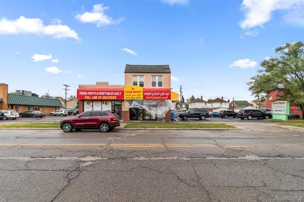 5920 Chase RD, Dearborn, MI 48126