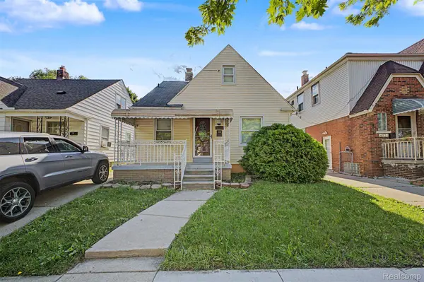 4645 Rosalie ST, Dearborn, MI 48126