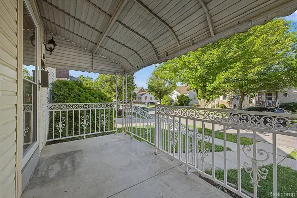 4645 Rosalie ST, Dearborn, MI 48126