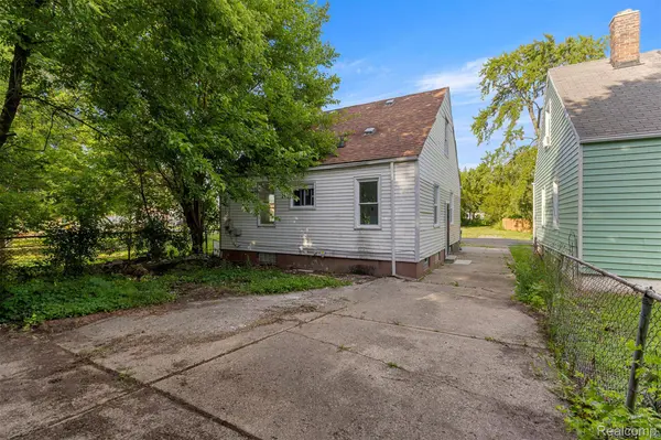 7415 Plainview AVE, Detroit, MI 48228
