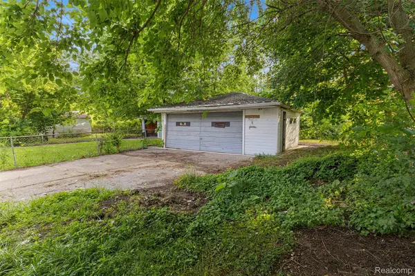 7415 Plainview AVE, Detroit, MI 48228