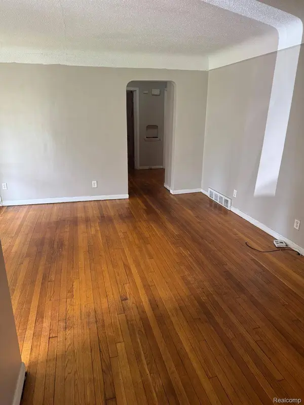 1141 Woodland DR, Inkster, MI 48141
