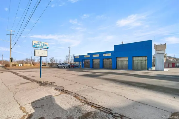15396 S Dixie HWY, Monroe Charter Township, MI 48161