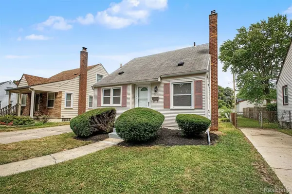 6785 Pelham RD, Allen Park, MI 48101