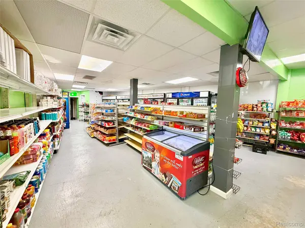 27105 Shiawassee RD, Southfield, MI 48033