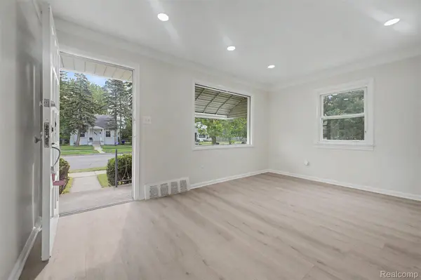 7645 Evergreen AVE, Detroit, MI 48228