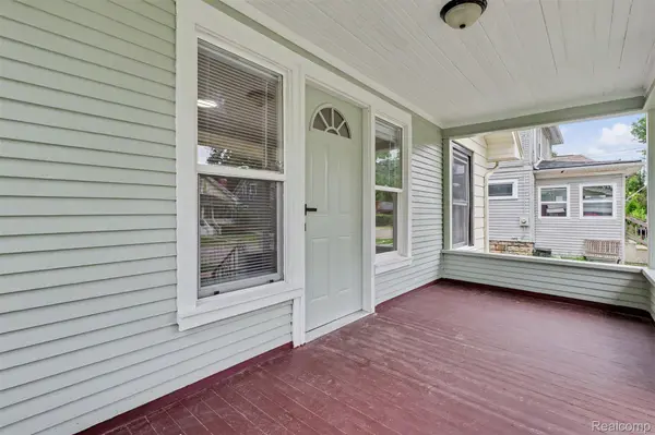 2102 Forest AVE, Lansing, MI 48910