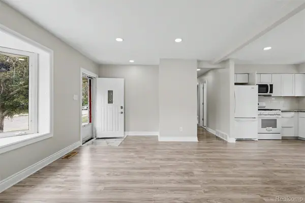 30026 Bock ST, Garden City, MI 48135