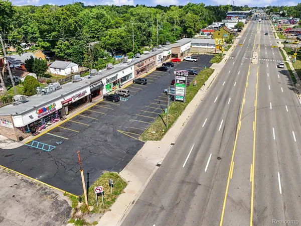 304 S Telegraph RD, Pontiac, MI 48341