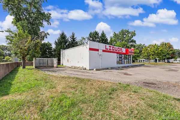 22200 MIddlebelt, Farmington Hills, MI 48336