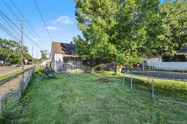 4721 Jackson ST, Dearborn Heights, MI 48125