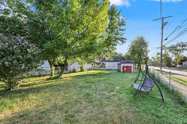 4721 Jackson ST, Dearborn Heights, MI 48125