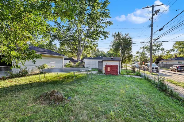 4721 Jackson ST, Dearborn Heights, MI 48125