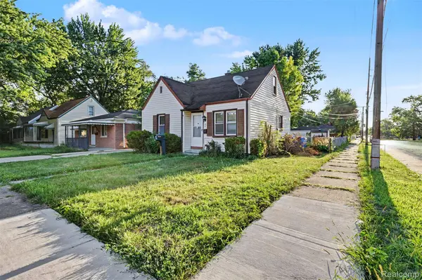 4721 Jackson ST, Dearborn Heights, MI 48125