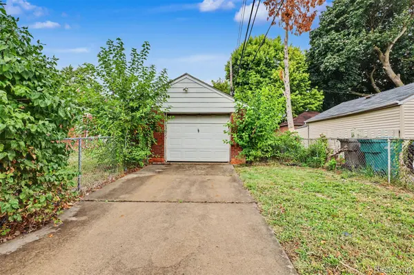 3365 Linden ST, Dearborn, MI 48124