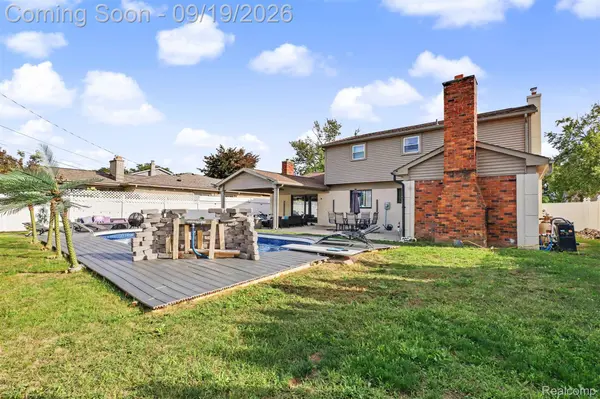 26356 Simone ST, Dearborn Heights, MI 48127