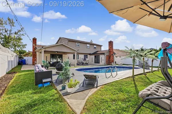 26356 Simone ST, Dearborn Heights, MI 48127