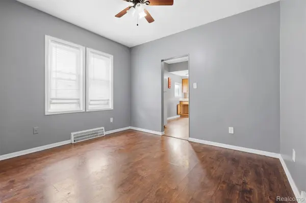 23823 Piper AVE, Eastpointe, MI 48021