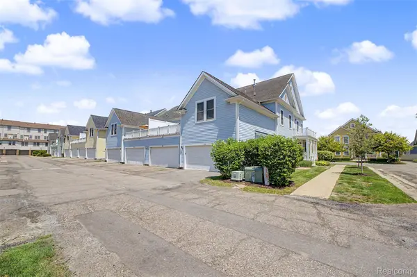370 Roosevelt ST, Canton Charter Township, MI 48188