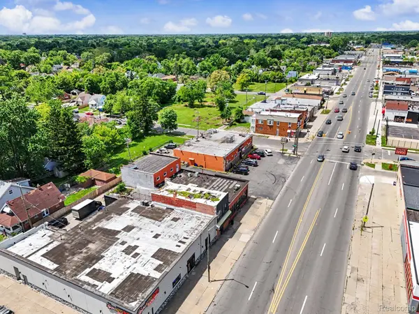 19323 W Warren AVE, Detroit, MI 48228