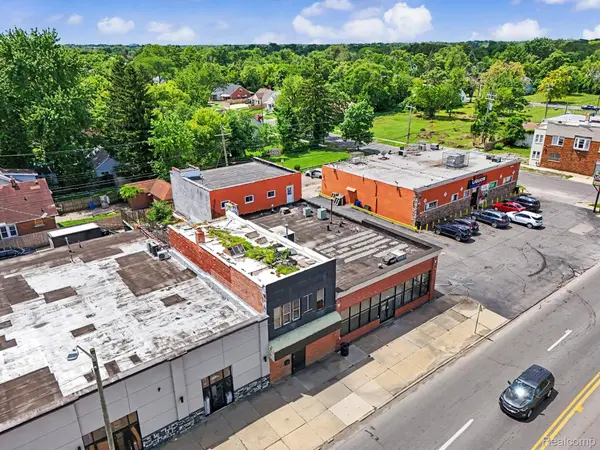 19323 W Warren AVE, Detroit, MI 48228