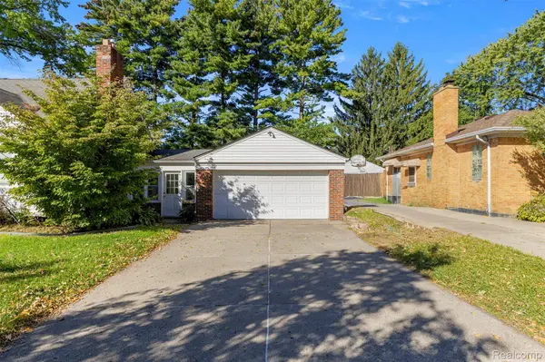6821 N Lafayette ST, Dearborn Heights, MI 48127