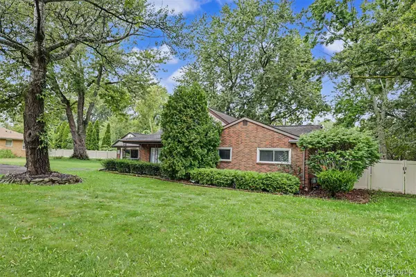 32144 Warren RD, Westland, MI 48185