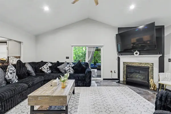 32144 Warren RD, Westland, MI 48185