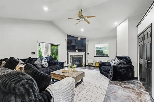 32144 Warren RD, Westland, MI 48185