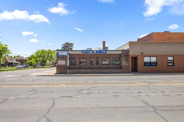 10801 W WARREN AVE, Dearborn, MI 48126