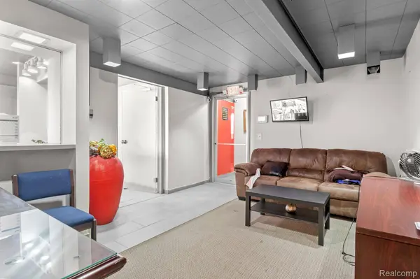 25510 Plymouth RD, Redford Charter Township, MI 48239