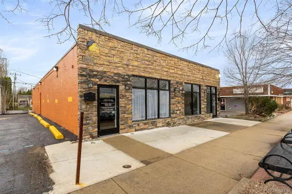 25033 W Warren ST, Dearborn Heights, MI 48127