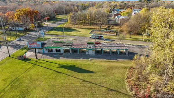 3422 Flushing RD, Flint, MI 48504
