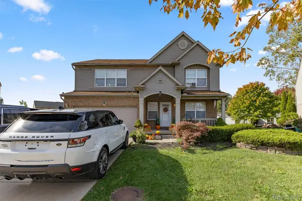 28215 Hillsbriar DR, Romulus, MI 48174