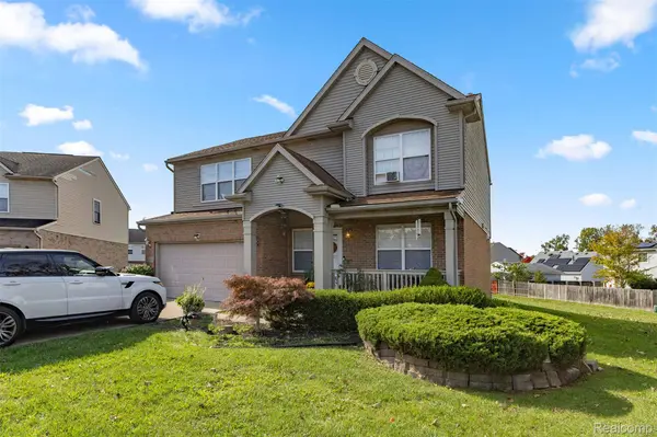 28215 Hillsbriar DR