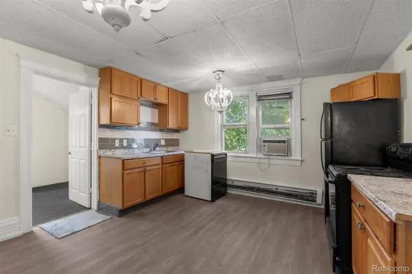 1254 Elm ST, Wyandotte, MI 48192