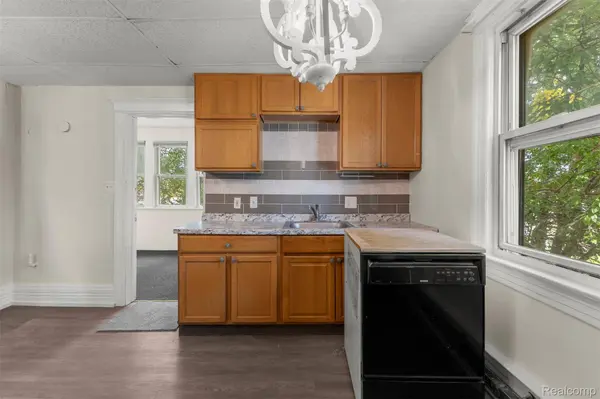 1254 Elm ST, Wyandotte, MI 48192