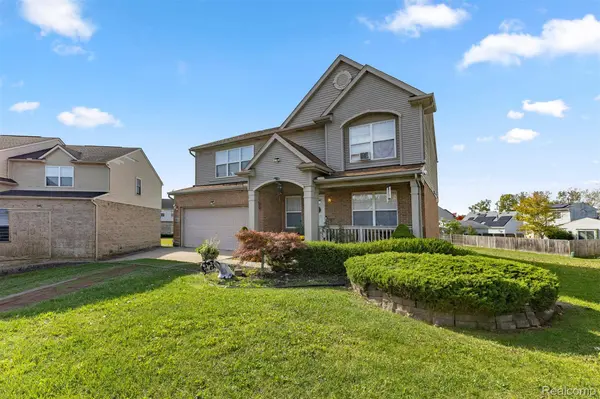 28215 Hillsbriar DR, Romulus, MI 48174