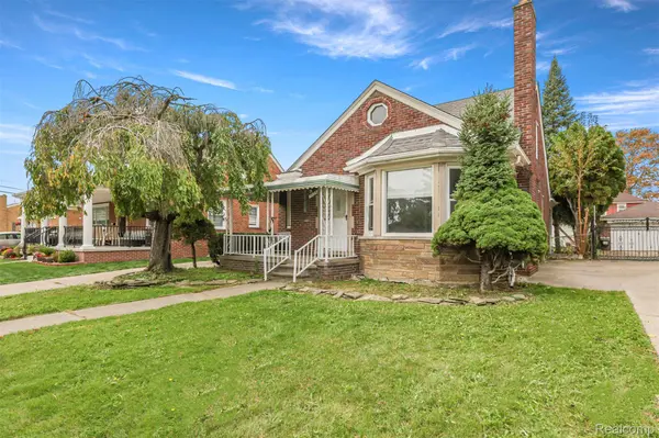 5825 Oakman BLVD, Dearborn, MI 48126